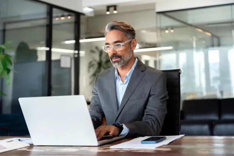 Paying Yourself as a Business Owner: T4 Salary vs. T5 Dividends: The Ultimate Guide